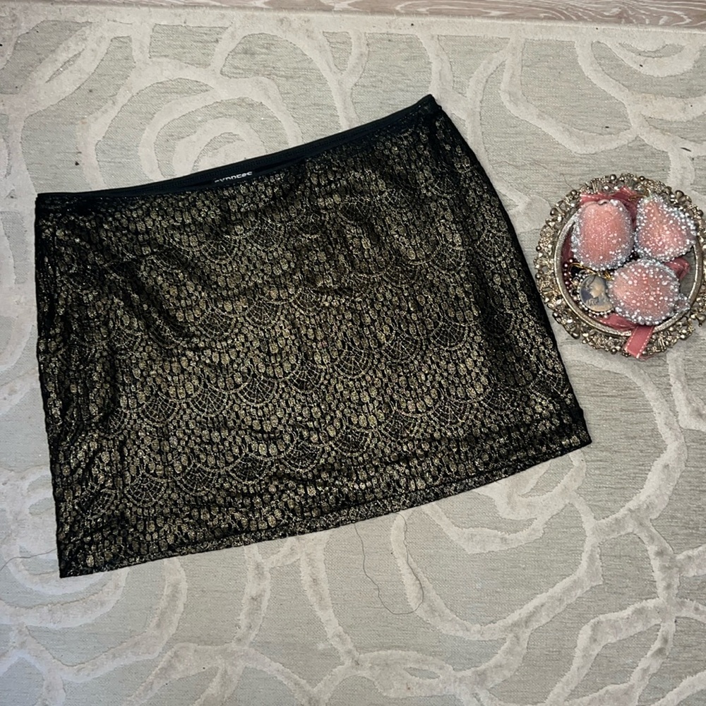 NWT🌷EXPRESS🌷Black gold metallic short stretch lace mini skirt